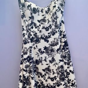 Floral strapless dress